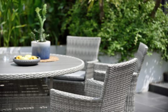 LifestyleGarden Aruba - Round Dining Set