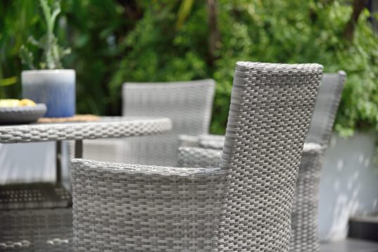 LifestyleGarden Aruba - Round Dining Set